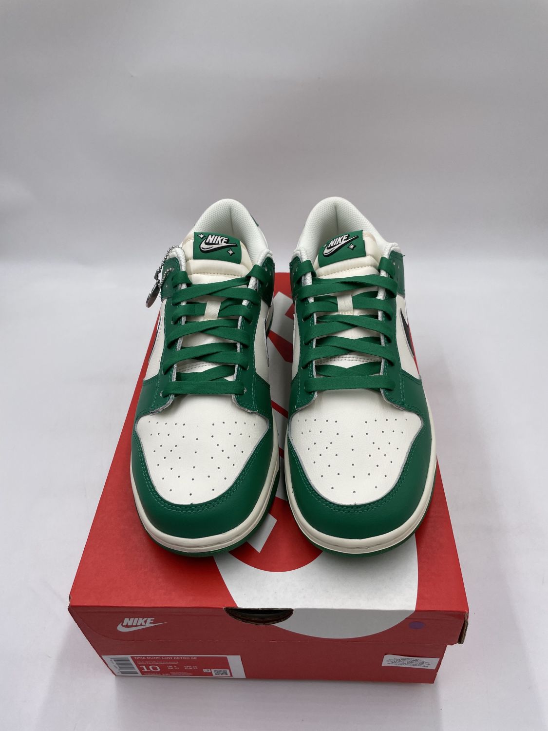 18410 Nike Dunk Low SE Lottery Pack Malachite Green Item Details