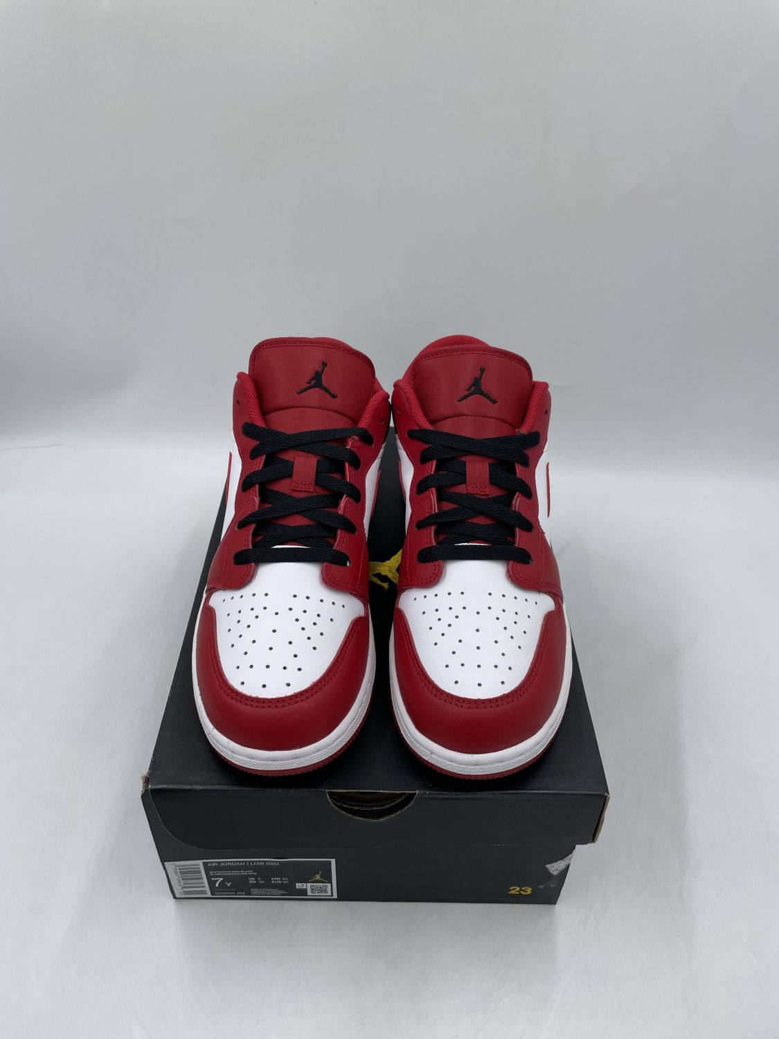jordan 1 low bulls