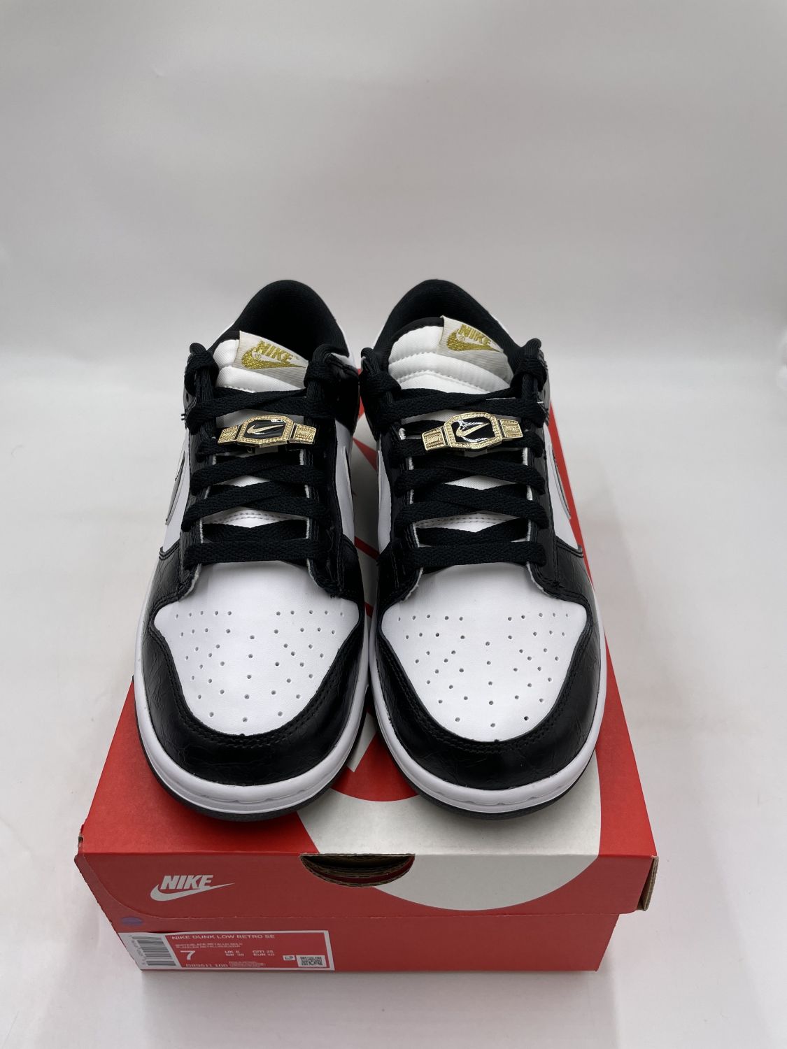 18426 - Nike Dunk Low SE World Champs Black White | Item Details ...