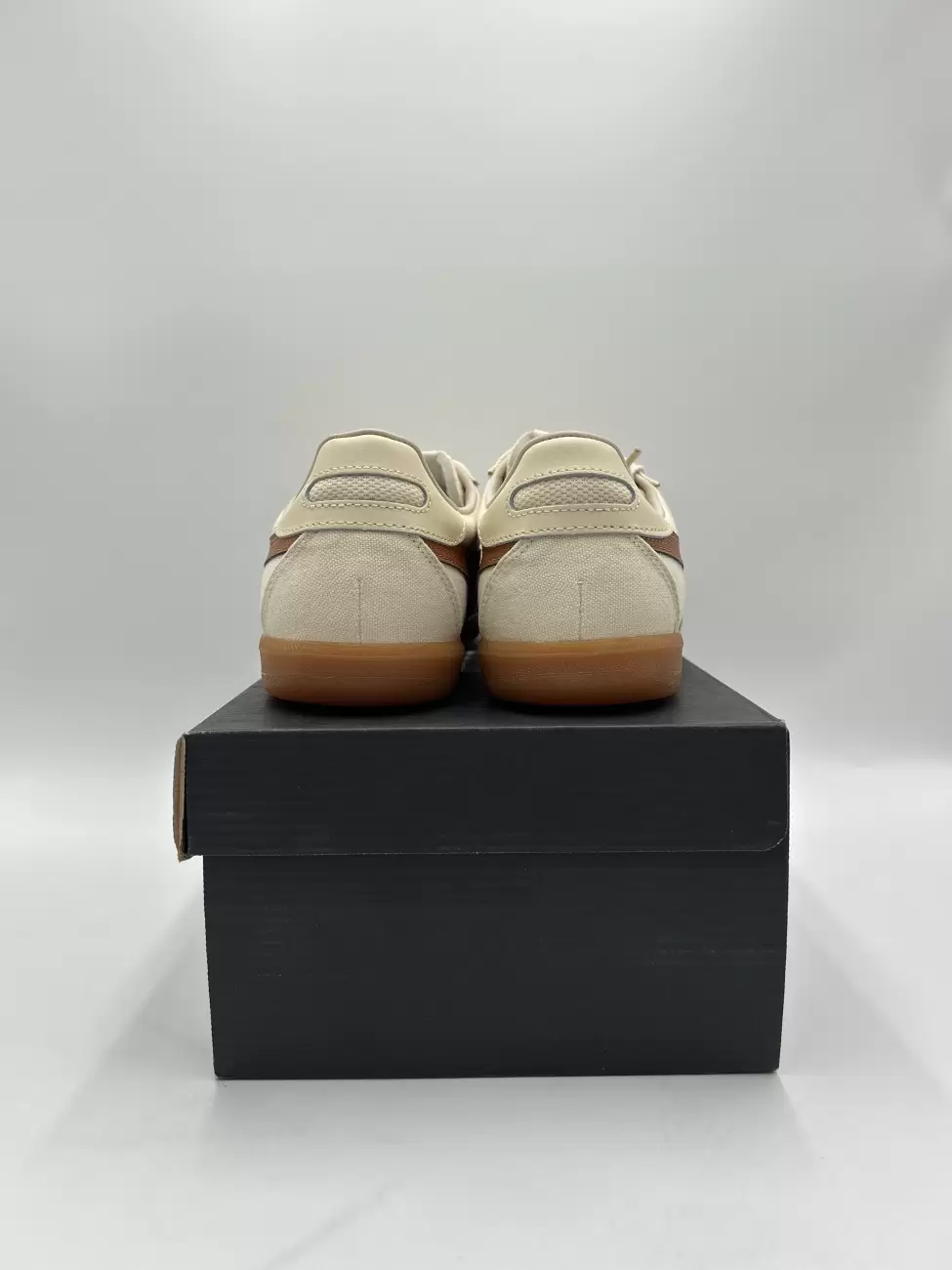 onitsuka tiger tokuten