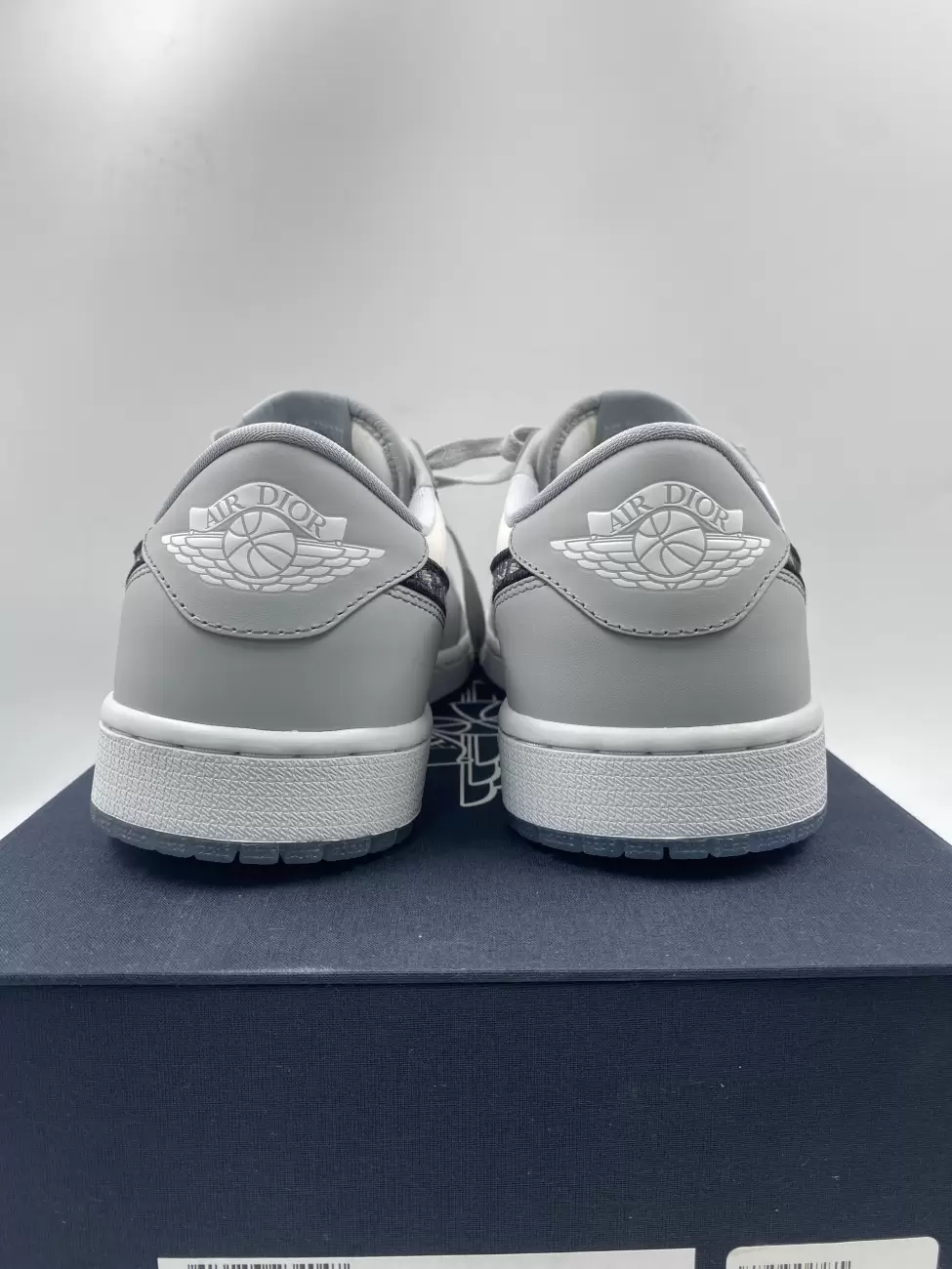 jordan 1 dior resale